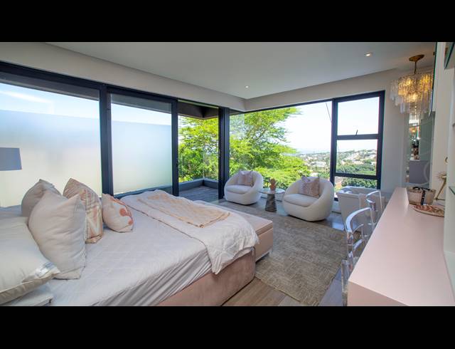 4 BEDROOM HOUSE FOR SALE IN LA LUCIA RIDGE